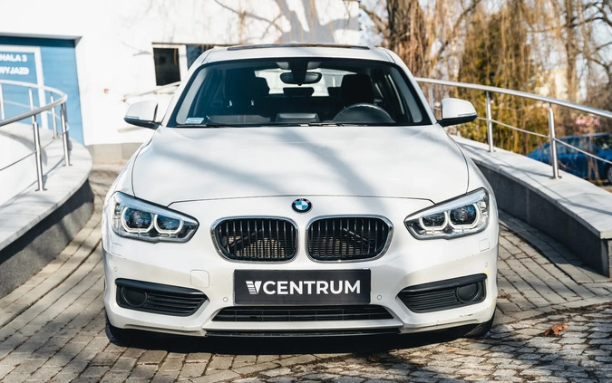 BMW Seria 1 cena 64900 przebieg: 52400, rok produkcji 2017 z Pińczów małe 154
